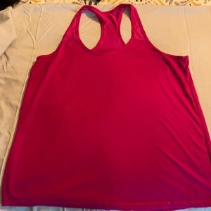 Bundle of (3) tanks and (1) short sleeve